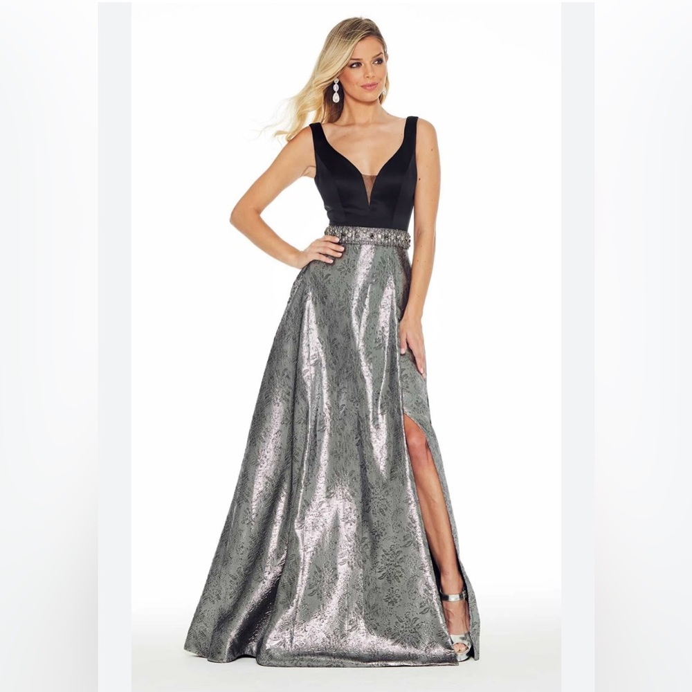 Ashley Lauren 1264 Black and Silver Evening Gown